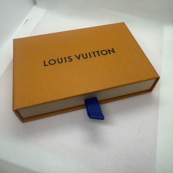 Louis Vuitton Saffron Box with Royal Blue Ribbon - Picture 2 of 3